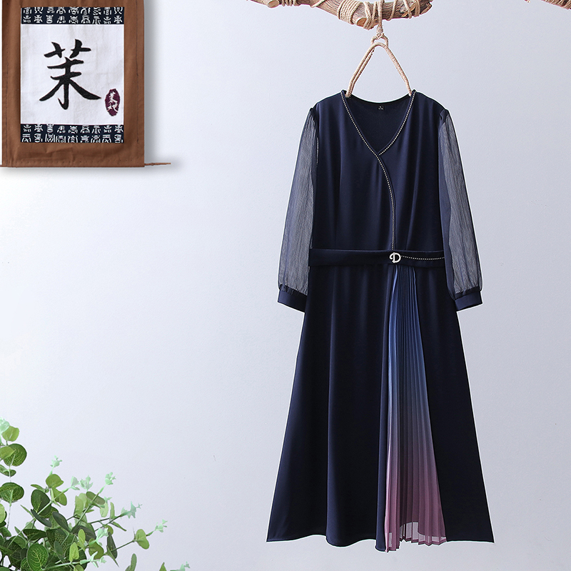 年轻妈妈春装洋气连衣裙2025新款中老年春夏气质裙子阔太太中长裙