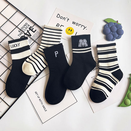 韩版黑白带字母秋冬季吸汗儿童袜