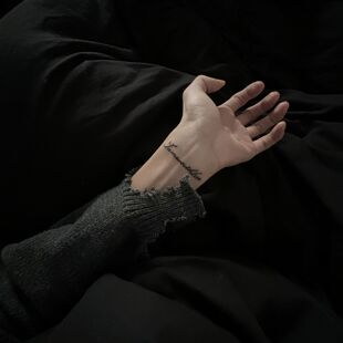 恋の痛 iamworthless英文我一文不值纹身贴手腕草本贴纸防水持久