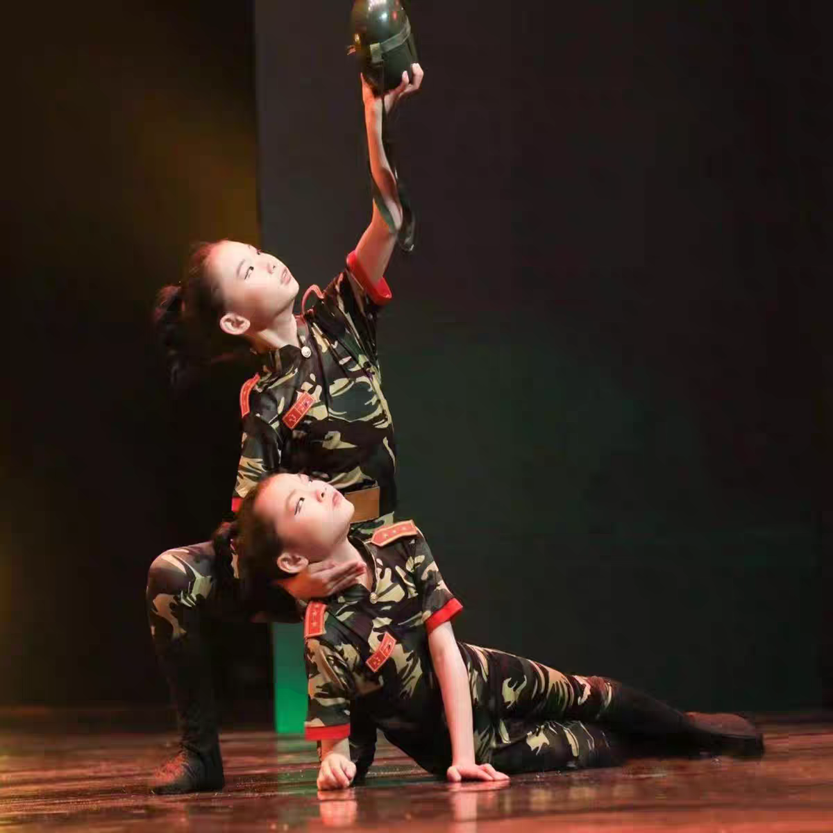 同行迷彩服男女童特种兵演出服小兵娃娃舞蹈服少儿军旅群舞表演服