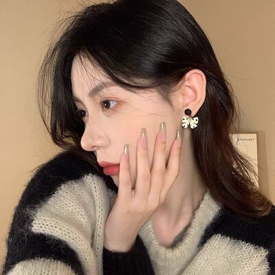 甜酸饰品小蝴蝶结耳钉特别设计感高级耳饰2023年新款潮百搭耳环女