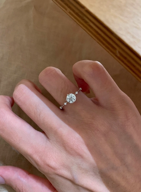 爆闪锆石戒指女款轻奢高级感气质指环百搭精致细圈食指戒