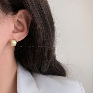 设计感耳饰 金色复古拉丝哑光耳钉女ins冷淡风高级小众耳环秋个性