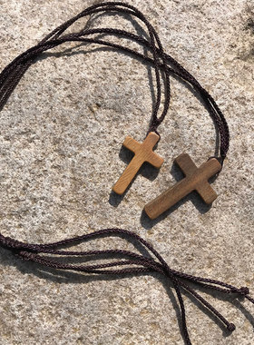 义树家·正品珍惜绿檀木十字架小巧吊坠项链简约时尚百搭饰品