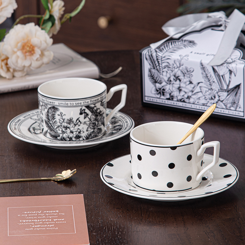 波点陶瓷咖啡杯碟套装高档精致马克杯子带勺下午茶具伴手礼水具