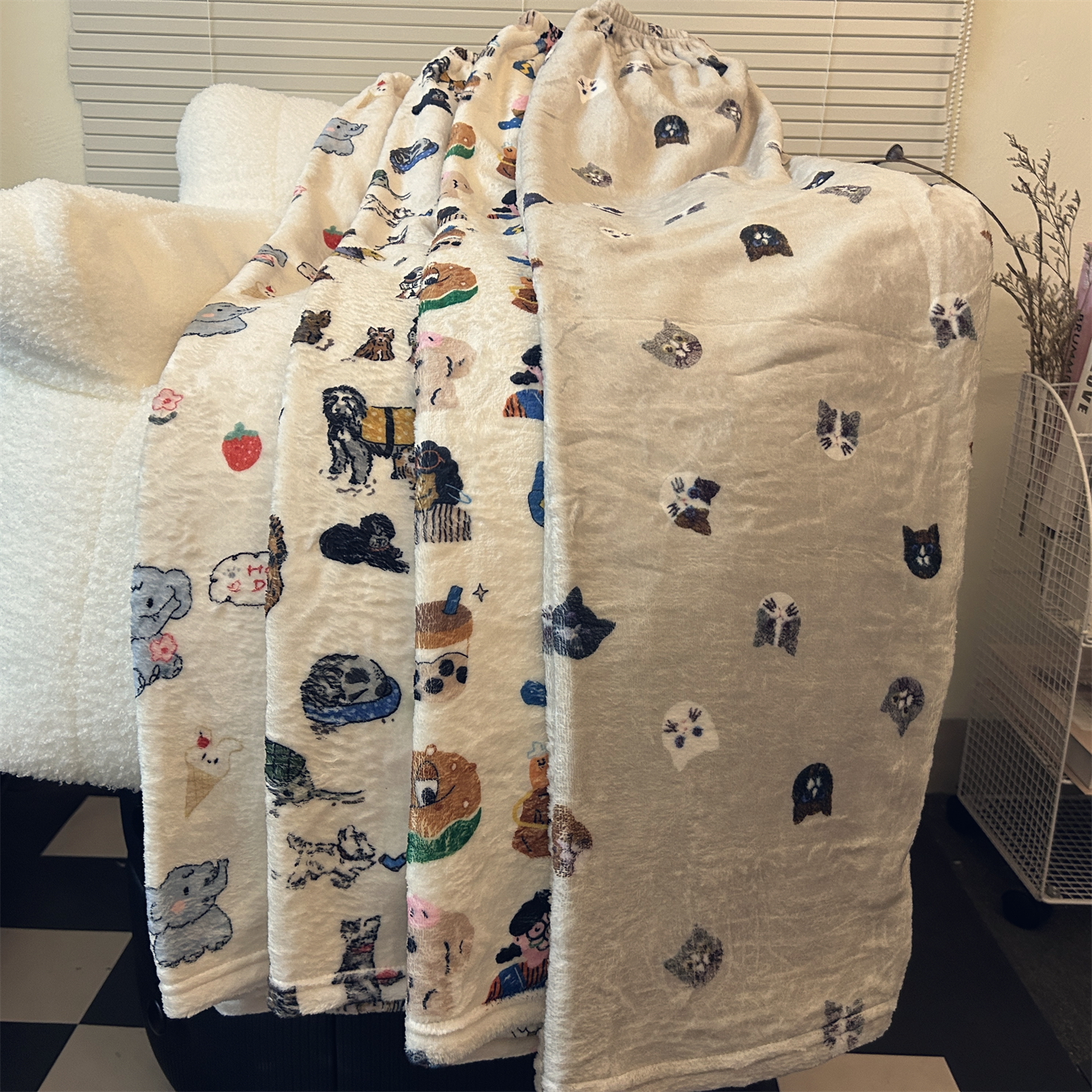 高个子超长宽松卡通阔腿裤女秋冬中腰垂坠加长拖地直筒珊瑚绒裤子