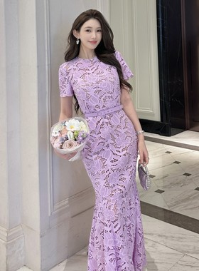 法式复古紫色蕾丝绣花圆领短袖连衣裙女优雅气质收腰显瘦鱼尾长裙