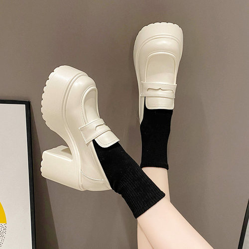 10cm内增高厚底高跟小皮鞋单鞋