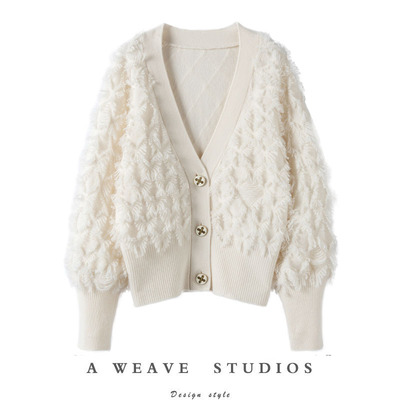 初见的浪漫感！奶白色纯山羊绒毛衣2024秋冬新款宽松羊绒针织开衫