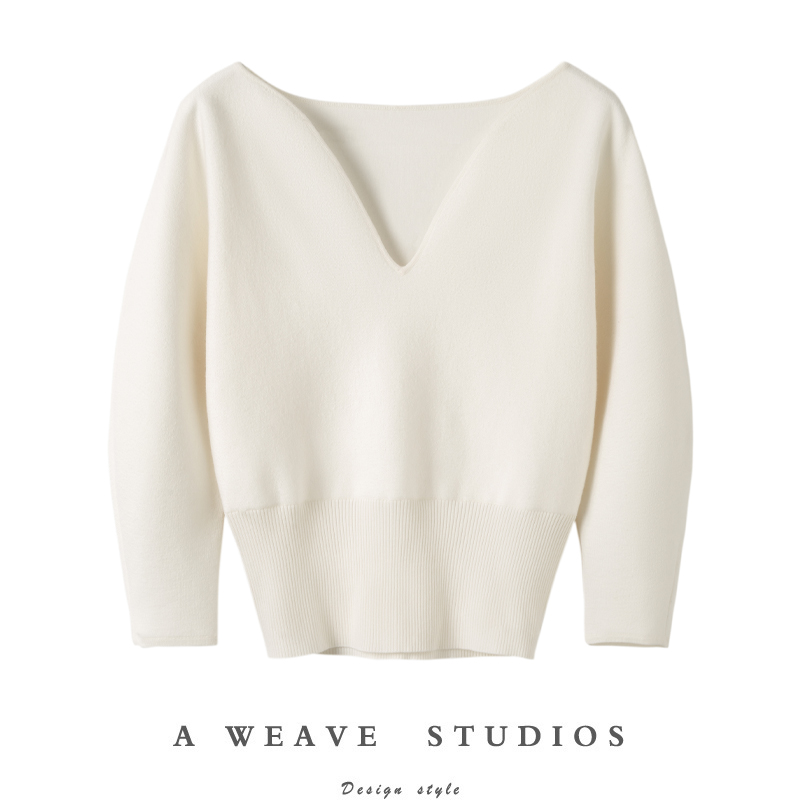 秋冬新款V领宽松别致羊绒衫