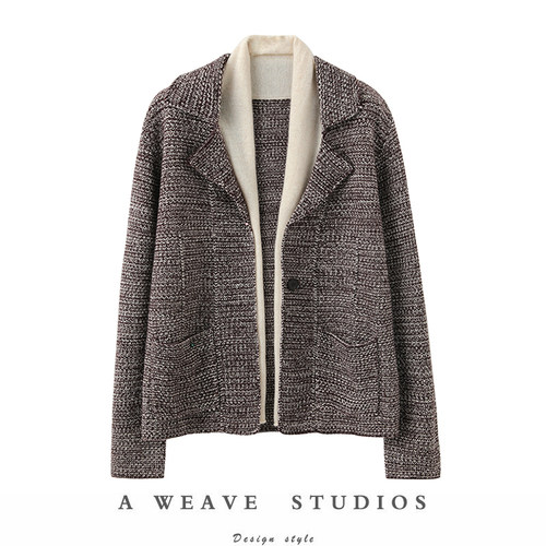 夹色山羊绒小西装领假