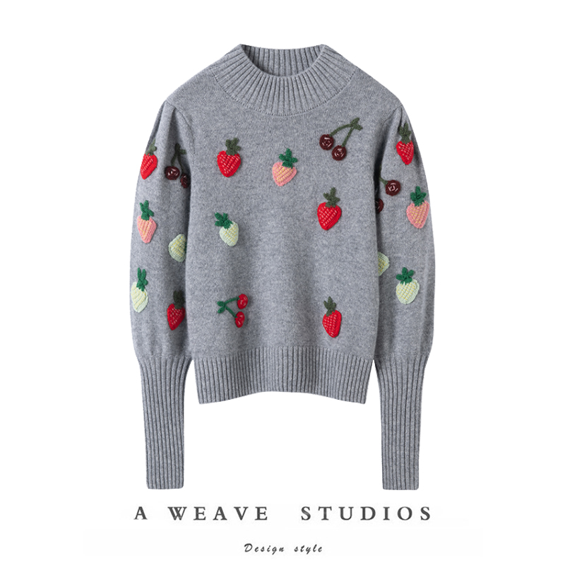 纯手工钩花草莓半高领羊绒衫