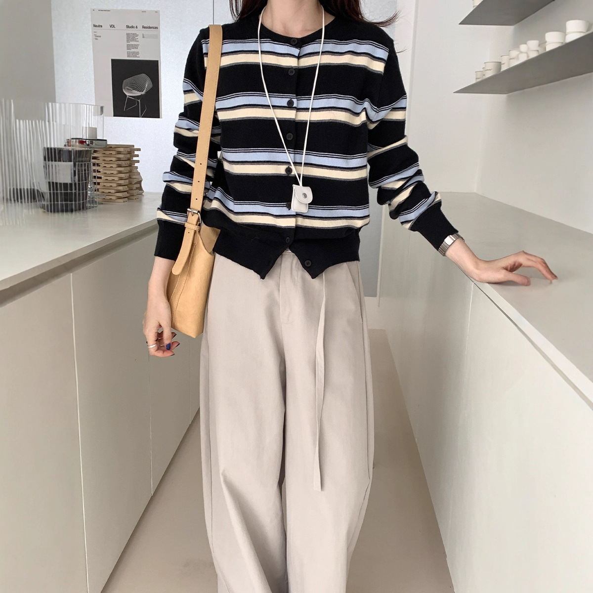 复古条纹针织衫女长袖圆领开衫