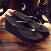 网红凉拖鞋 夹脚坡跟厚底沙滩鞋 女外穿2025新款 高跟显瘦人字拖夏季