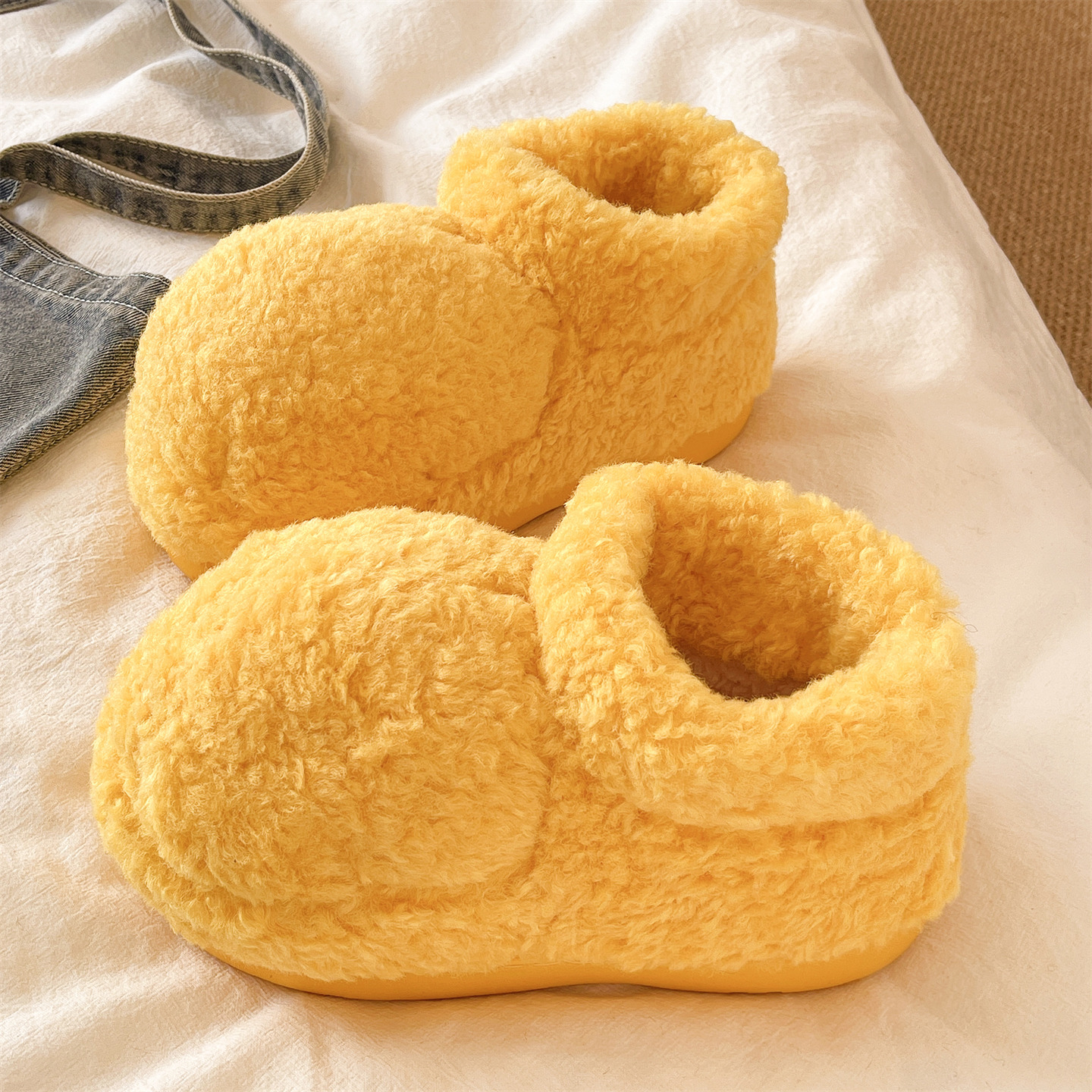 踩屎感保暖棉拖鞋，居家外穿都可以