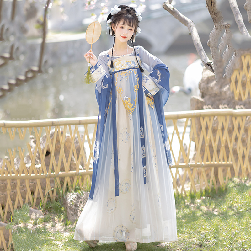汉服女春夏齐胸刺绣清新飘逸