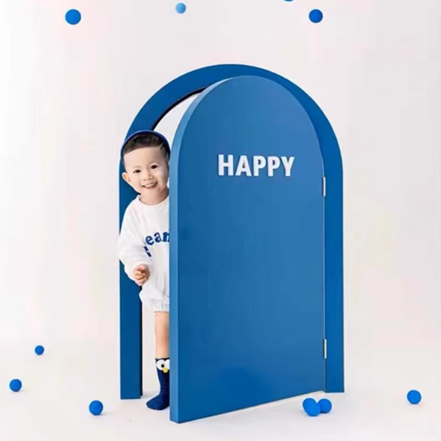 儿童实景制作拍照道具红色拱门摄影道具圣诞主题影楼实景摄影棚