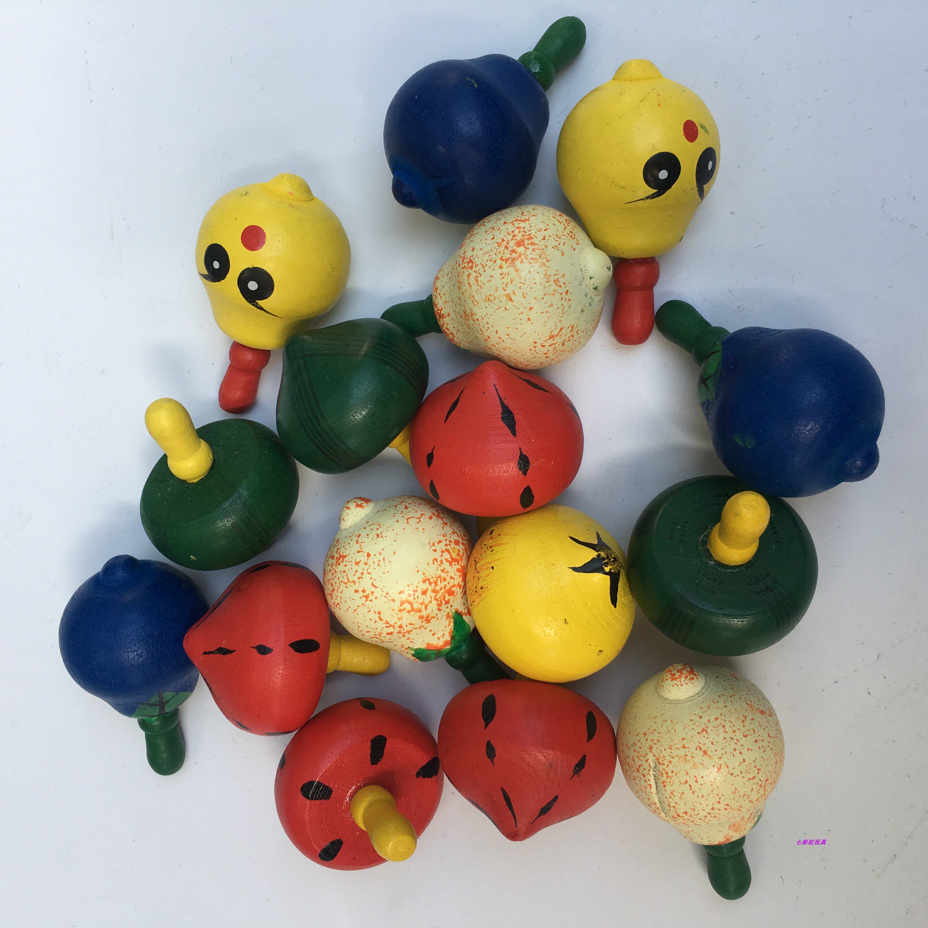 促销儿童益智玩具幼儿园木质水果超可爱迷你木制小陀螺