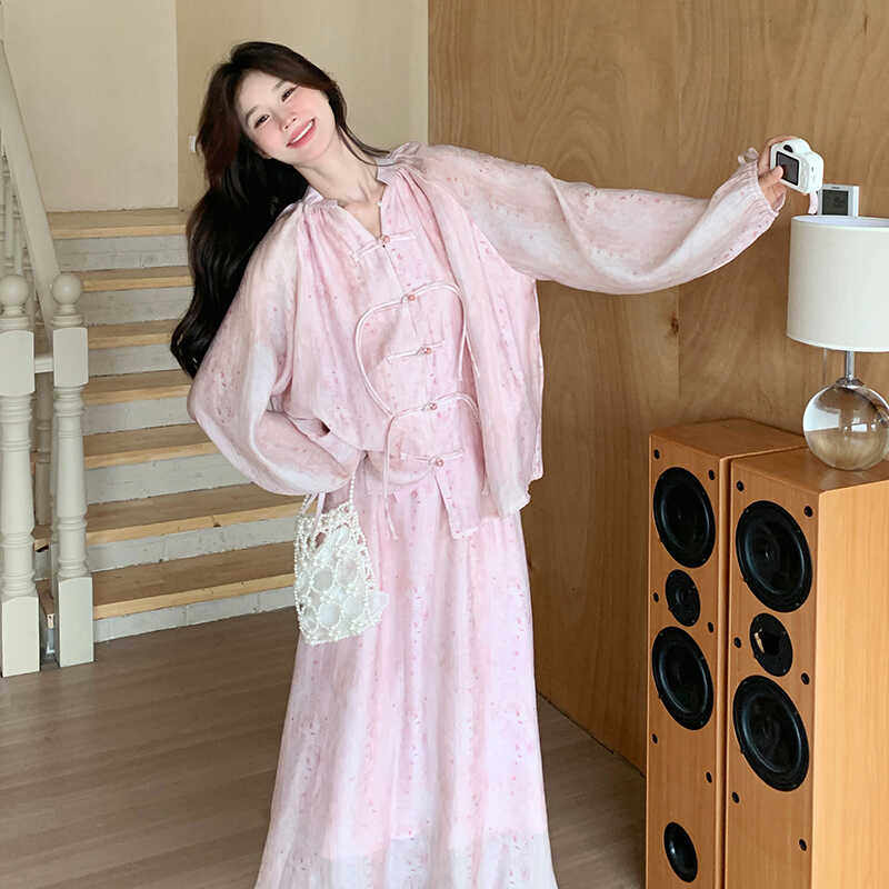 新中式盘扣粉色连衣裙套装女春秋2025新款高级感V领长裙子两件套，女装套装/套裙，浙宝079