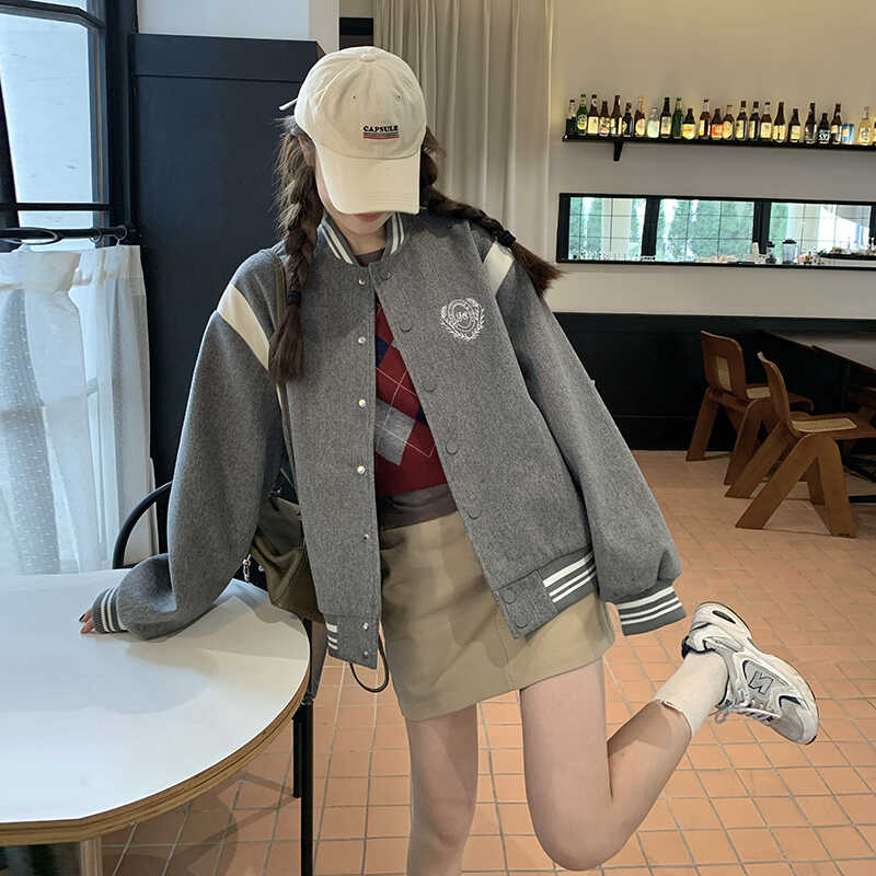 【新款】设计感复古学院风棒球服8824-p135-k198,女装短外套,浙宝079