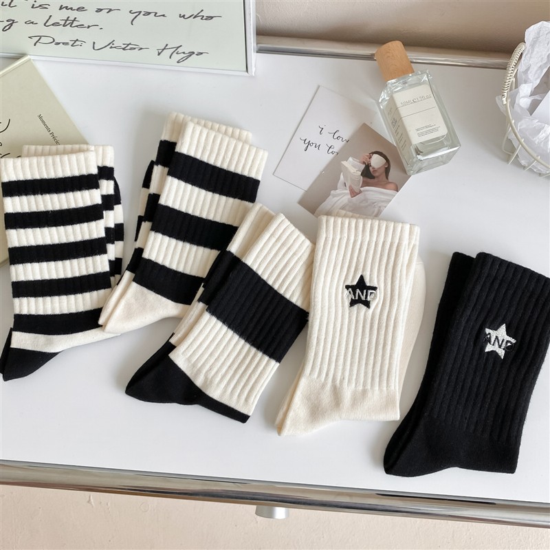 黑白星星条纹中筒袜子女款长袜2025新款潮流网红款外穿中筒袜子