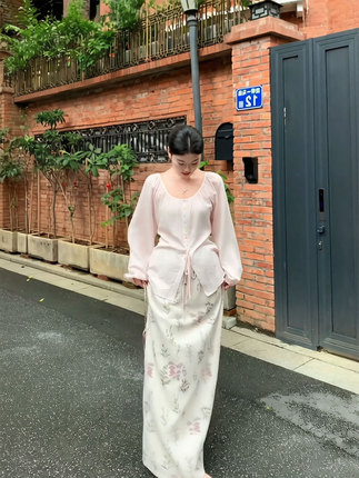 New Chinese-Style U-Neck Tie Shirt for Women, Autumn 2026 New Model, Lantern Sleeves, Slightly Sheer, Gentle Style, Long-Sleeve Top