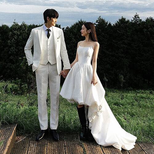 高级定制日韩青春美少女小众设计前短后长一字肩缎面轻婚纱裙锦年