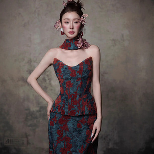 高级定制千金小姐贵族气质复古重工蓝红小众设计新娘晨袍礼服漫缘