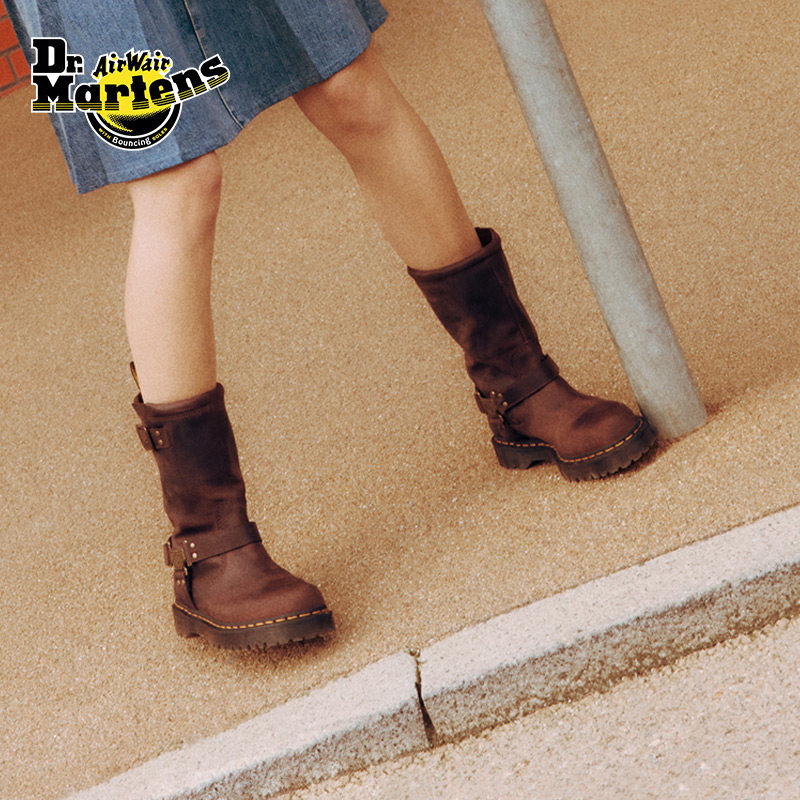 Dr.Martens马丁博士Anistone Hi秋冬烟筒靴长筒