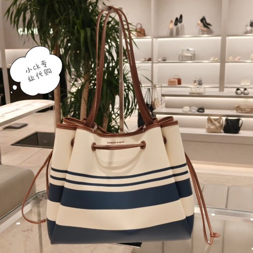 CHARLES&KEITH26夏新CK2-30782862-A大容量单肩电脑子包母包女包