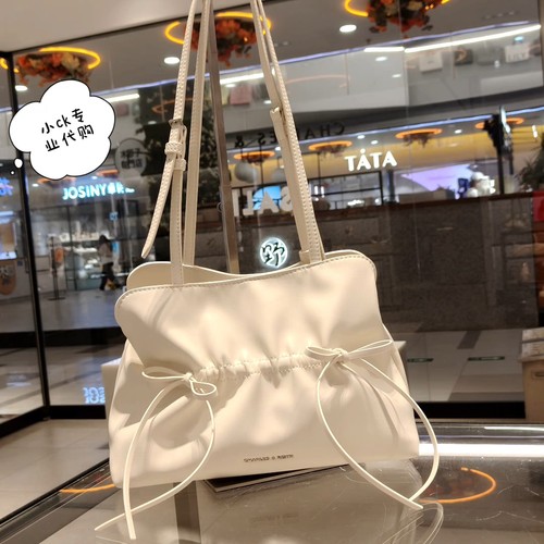 CHARLES&KEITH26秋新小CK2-20151672褶皱蝴蝶结单肩腋下包斜挎包