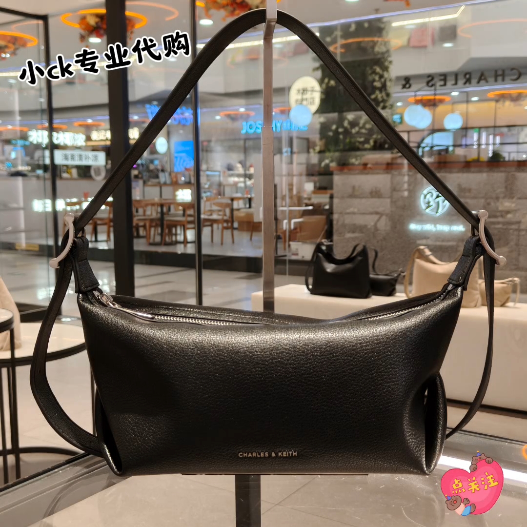 CHARLES&KEITH25冬新品CK2-20271679-1复古绒面单肩腋下包枕头包