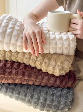 法兰绒格子毛毯柔软盖毯双层加厚保暖办公室午睡毯牛奶绒礼品毛毯