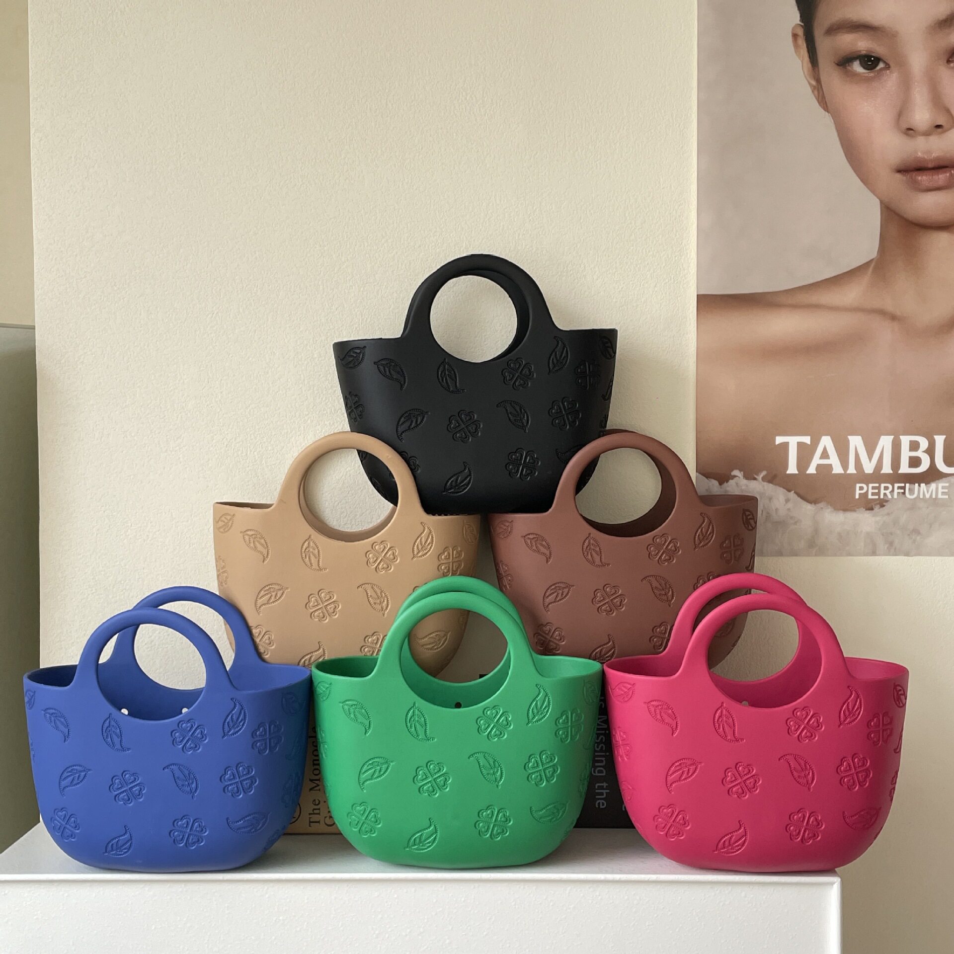 EVA手提包多巴胺收纳包轻便沙滩包防水防污女士DIY包挂件百搭可爱