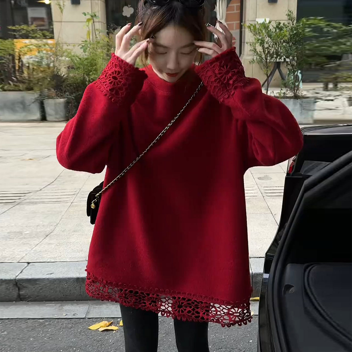 圆领套头蕾丝拼接T恤上衣新年红秋冬新款宽松百搭中长款毛呢衫女