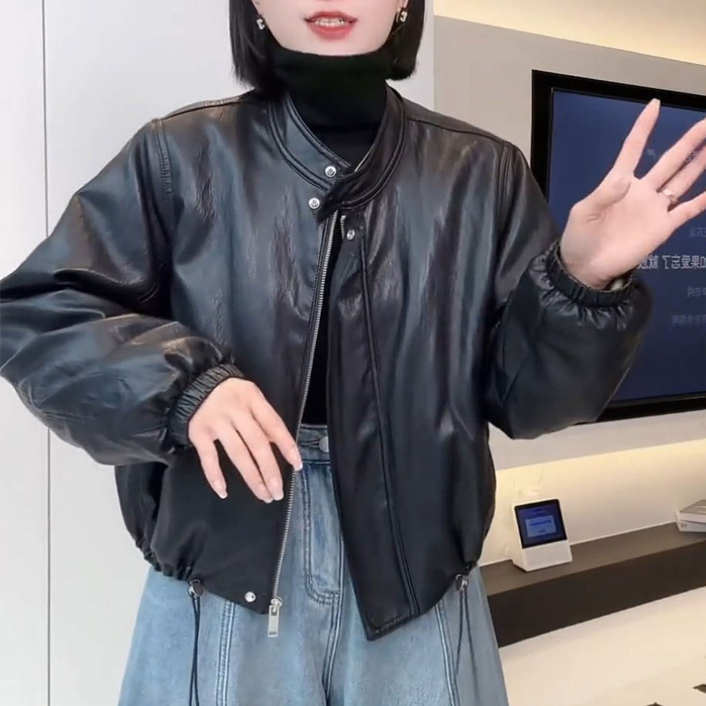 加绒加厚皮衣短外套女2025秋冬新款韩版时尚宽松洋气百搭抽绳上衣