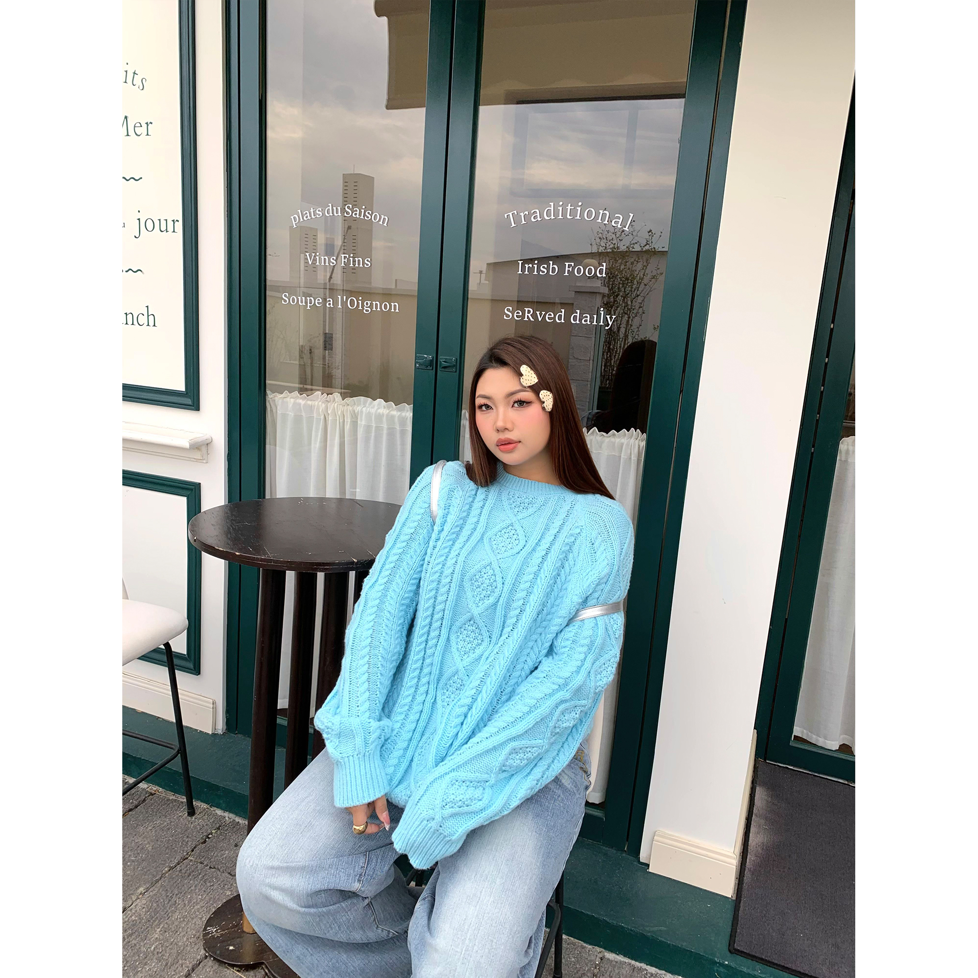 慵懒风圆领针织套头软糯麻花毛衣