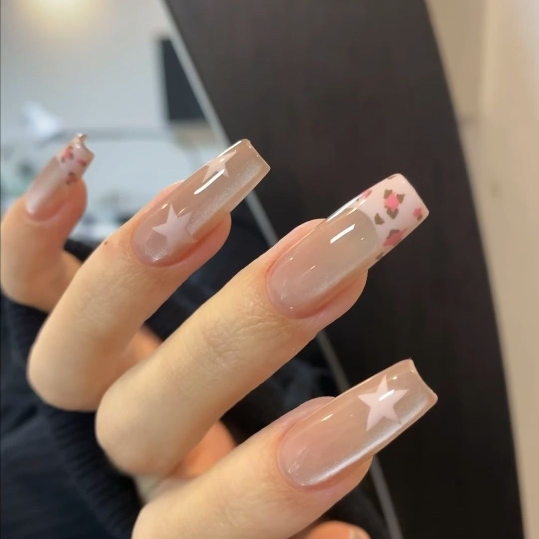 纯手工穿戴甲裸色温柔甜妹豹纹法式ins风猫眼显白秋冬高级感美甲