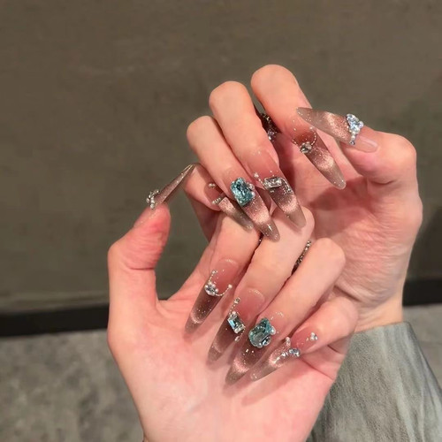 富家千金爆闪猫眼华子满钻纯手工穿戴甲长款百搭轻奢新年美甲