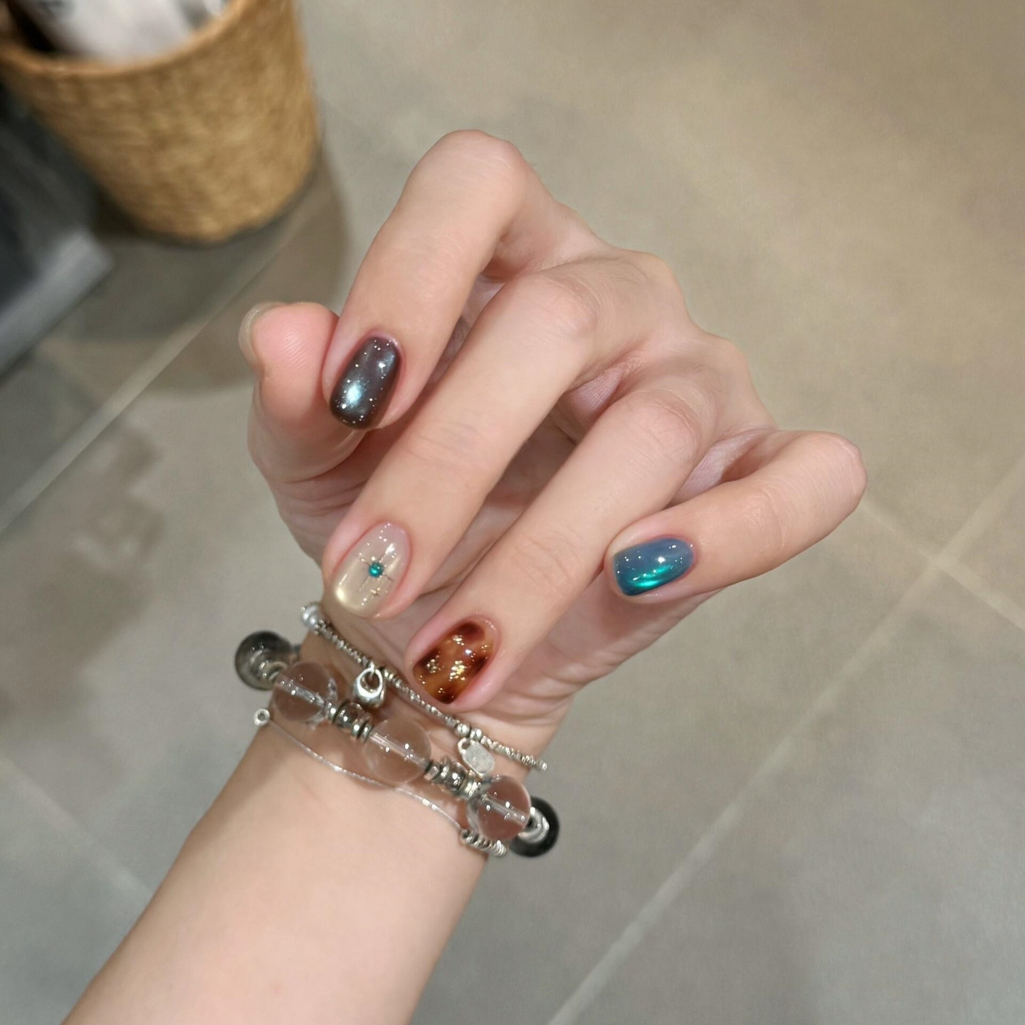 美拉德棕色猫眼纯手工穿戴甲ins风秋冬显白短款美甲贴片假指甲片