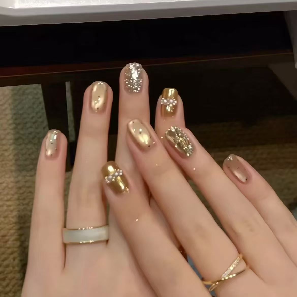 纯手工穿戴甲鎏金碎钻波点猫眼纯欲爆闪显白气质氛围感可拆卸美甲