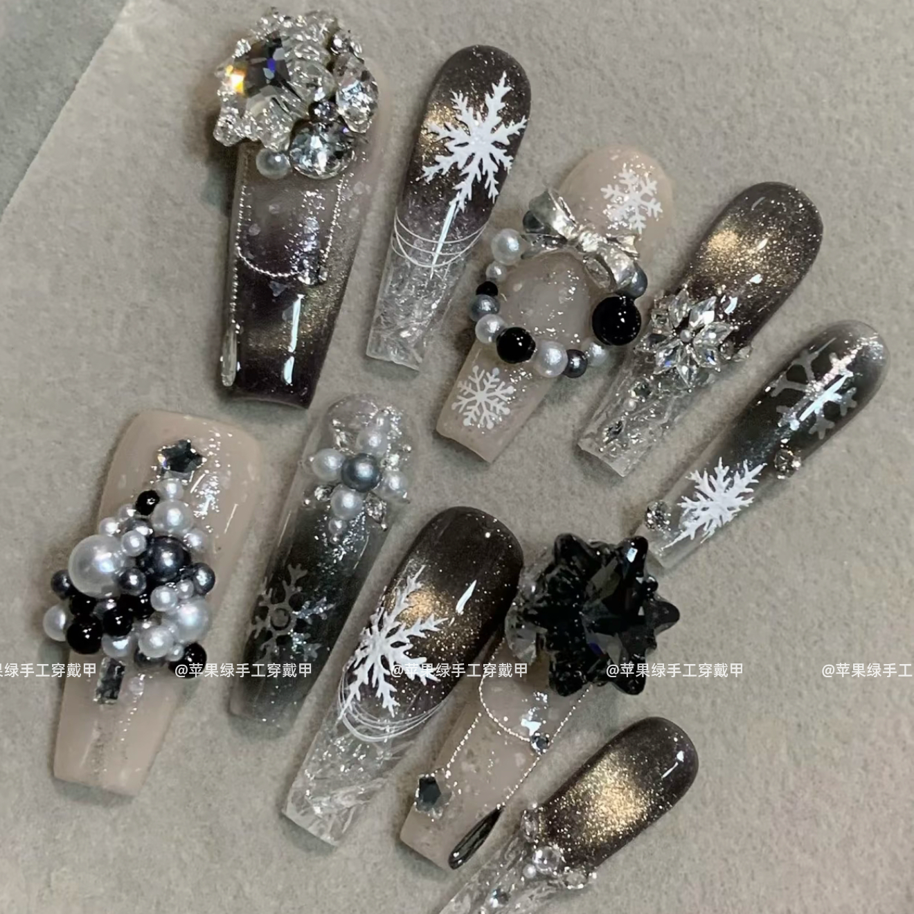 【黑白雪花】圣诞蝴蝶结美甲小饰品网红爆款新年圣诞树花环穿戴甲