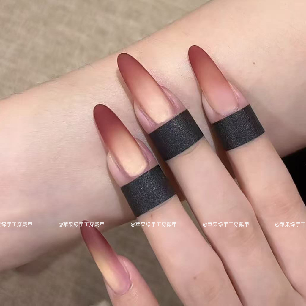 【丝绒红酒】纯欲秋冬复古酒红磨砂渐变显白ins学生手工穿戴美甲