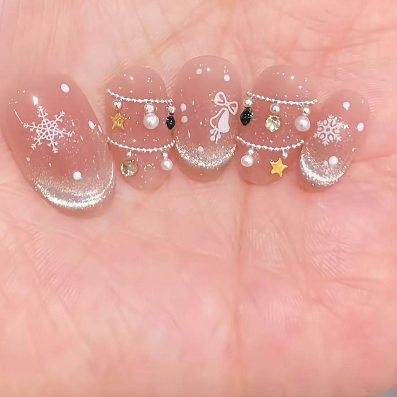 新款秋冬手工光疗穿戴甲片圣诞风铃猫眼法式初雪美甲可拆卸氛围感