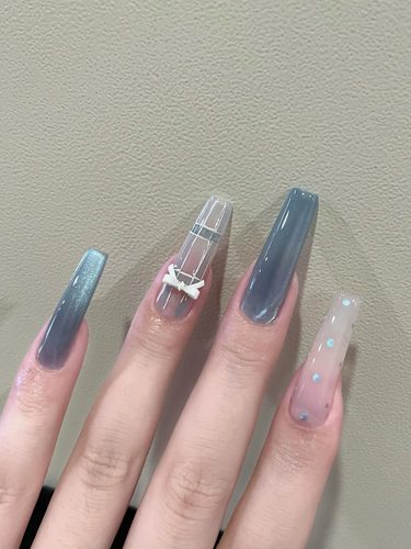 夏季ins显白雾霾蓝猫眼美甲清冷系格纹手工穿戴甲成品长款高级感