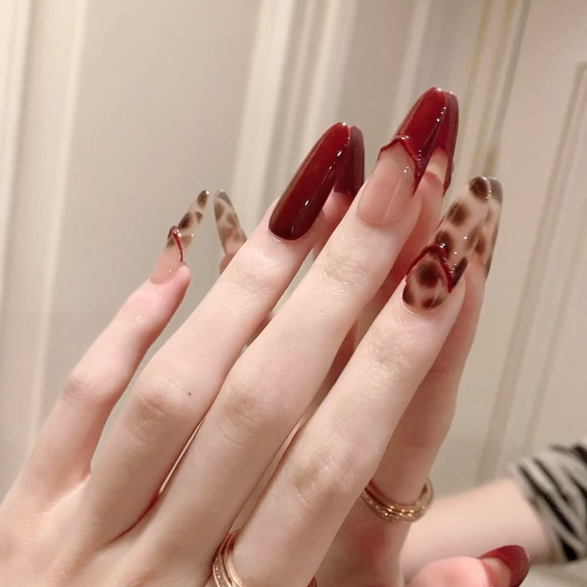 【古早豹纹】千金御姐美甲红色纯手工穿戴甲长款美甲贴高级感甲片,彩妆/香水/美妆工具,穿戴甲/甲片,淘宝优惠券,粉丝福利购,淘宝优惠卷