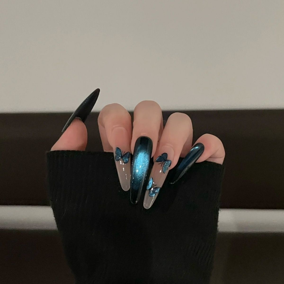 蓝闪蝶纯手工穿戴甲蝴蝶猫眼光疗甲小红书爆款假指甲高级感美甲贴