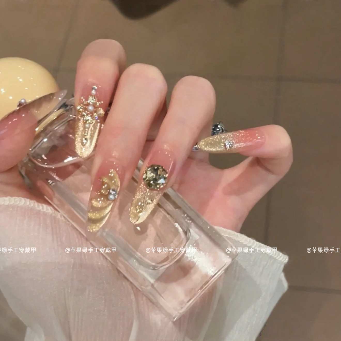 【金色羽翼】新年时尚轻奢气质镶钻春手工穿戴甲片可拆卸美甲贴片