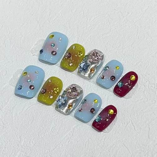 小短甲穿戴甲手工日常佩戴甲可爱彩钻多巴胺美甲重复使用