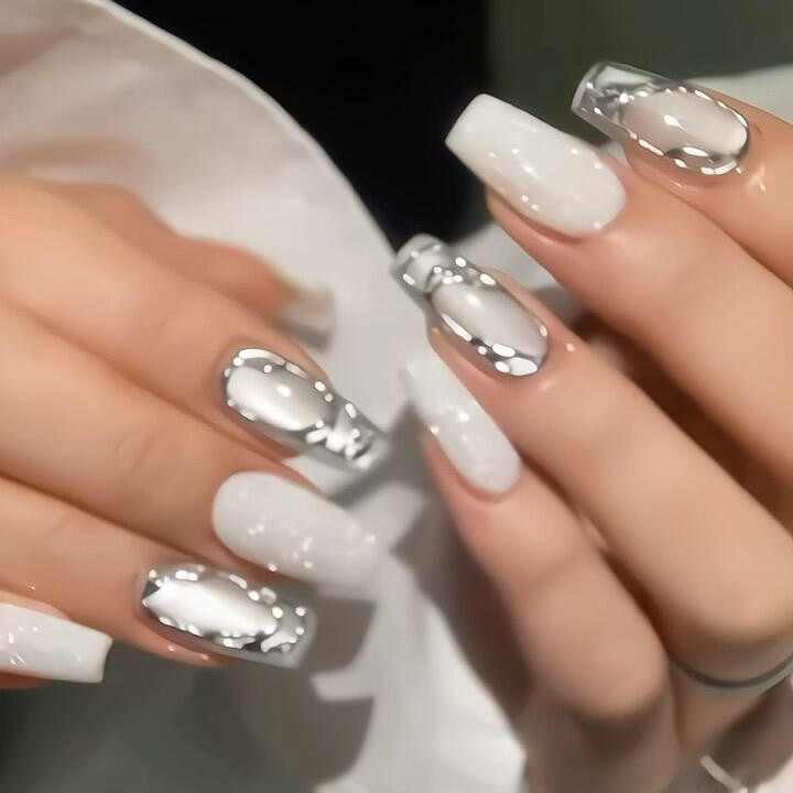 【银魅流沙】高级感冰透穿戴甲欧美短款纯手作猫眼魔镜粉碎钻美甲